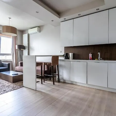 Apartment Platinum Tower - Center - Golden