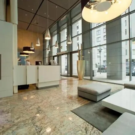 Platinum Tower - Center - Golden *