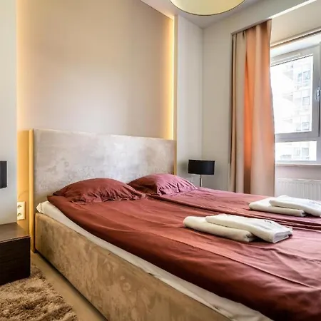 Apartment Platinum Tower - Center - Golden *