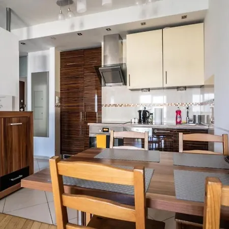 Apartment Platinum Tower - Center - Golden *